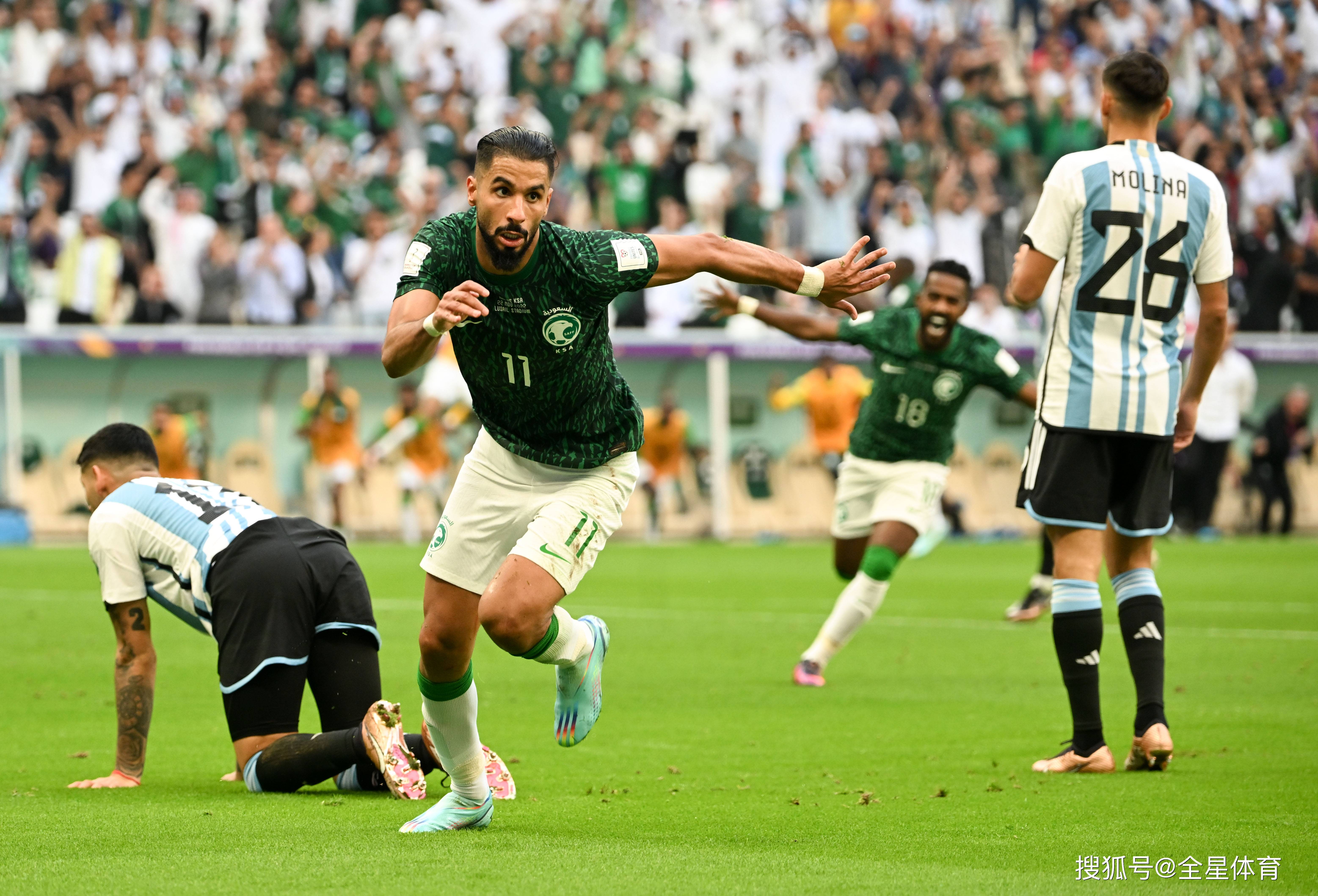 爱游戏官方入口-瓦伦西亚客场击败对手，豪取三分