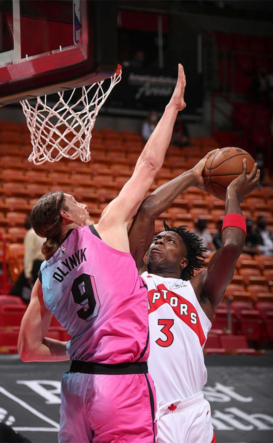 爱游戏在线-关于猛龙对阵热火，东区豪强对决一触即发的信息