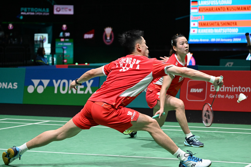 包含日本队力克马来西亚队，郑思维统治全场的词条