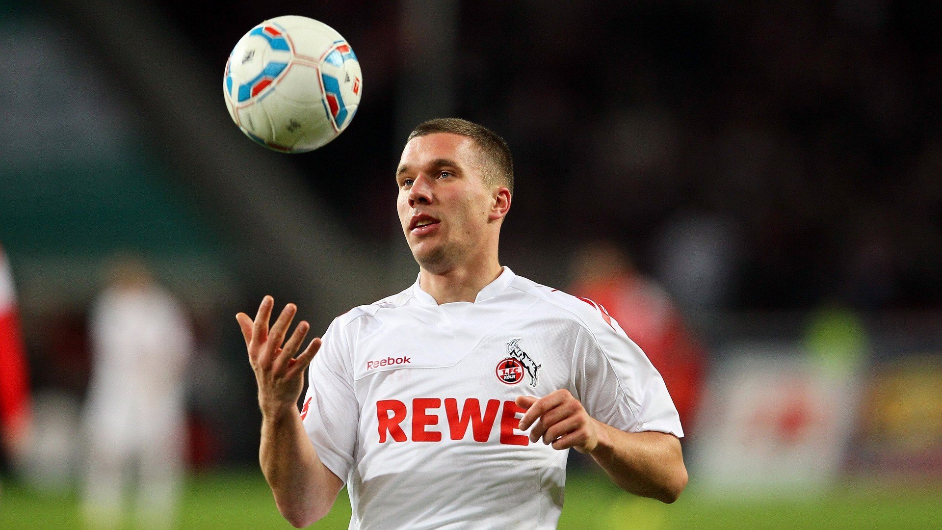 年度焦点之战之夜,哈兰德连续得分拉开差距