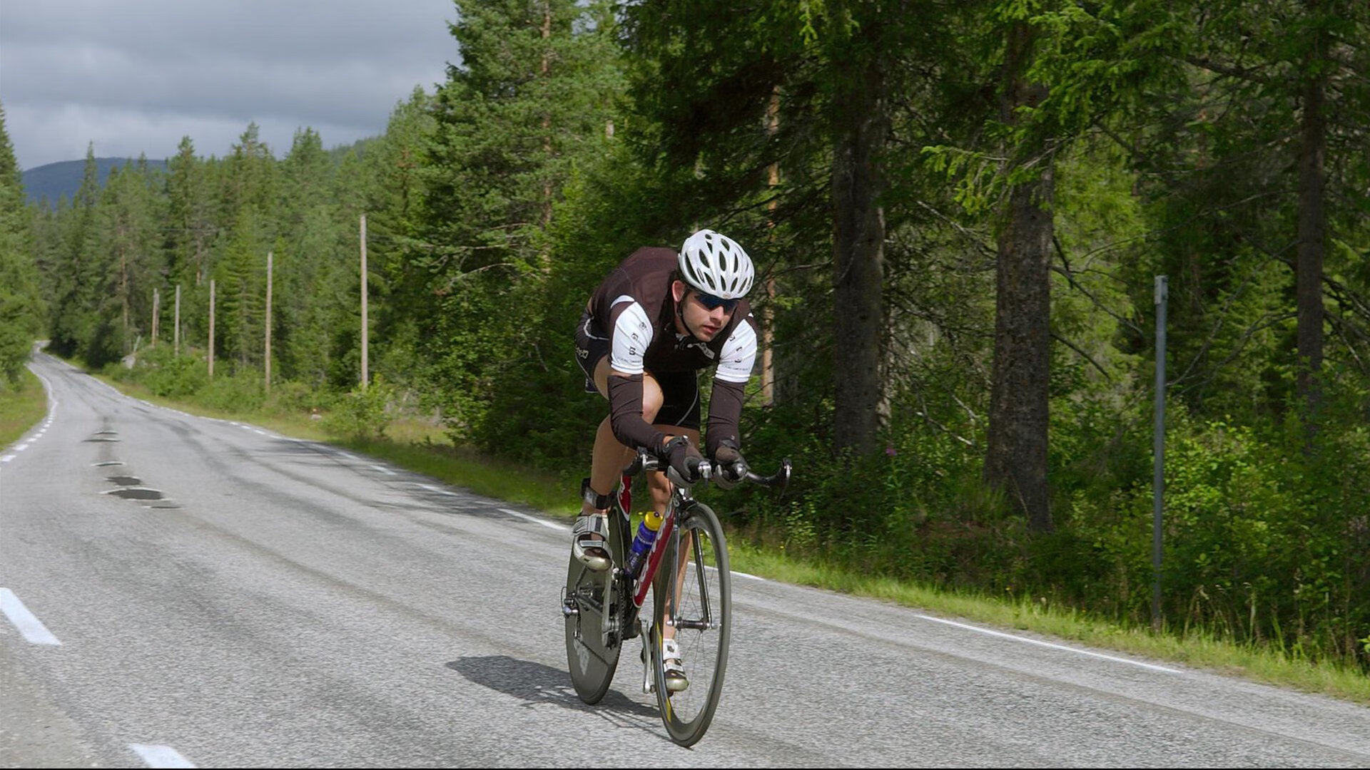 杜兰特关键先生本色尽显，湖人团队篮球击溃山西队